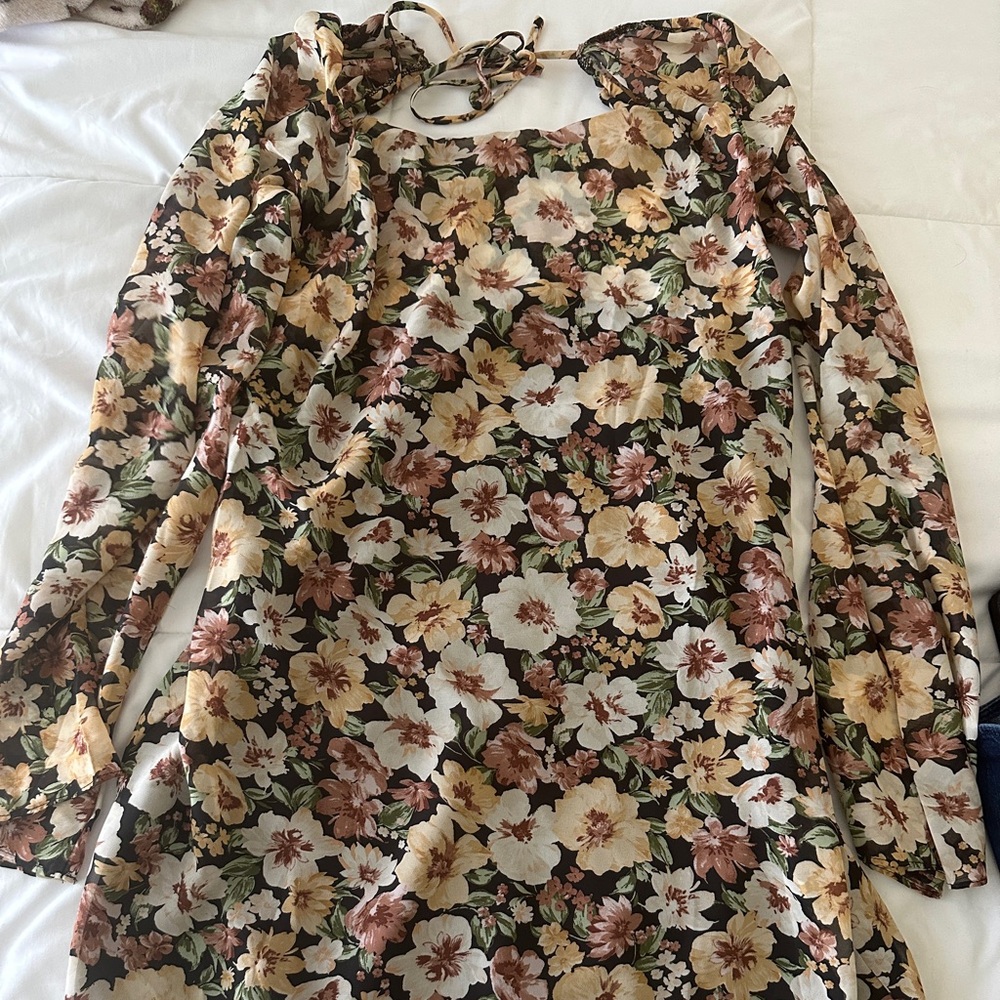 Flower mini long sleeve dress (worn once)